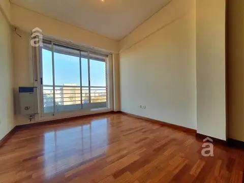 Alvear al 2400 E/ Boulevar Ballester y Buenos Aires