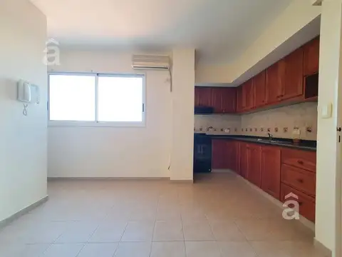 Departamento en Alquiler en Villa Ballester, $ 1.800.000