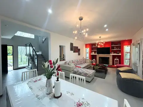 Casa en Alquiler de 4 dormitorios
