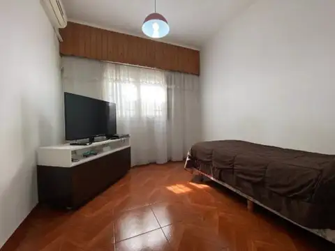 OPORTUNIDAD VENTA CASA 4 AMBIENTES ISIDRO CASANOVA