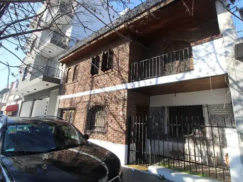 OPORTUNIDAD VENTA CASA 5 AMBIENTES ESCUCHA OFERTA