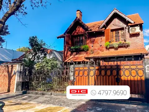 Casa 5 dormitorios Venta - Florida Oeste
