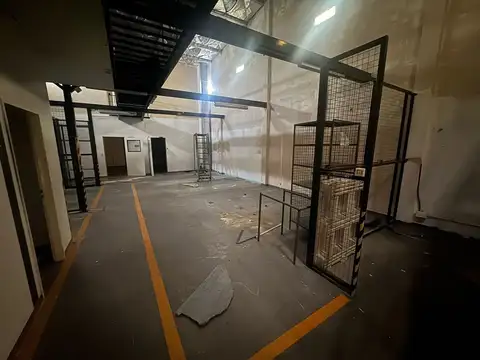 Galpon en Venta en Villa Ortuzar, USD 2.960.000