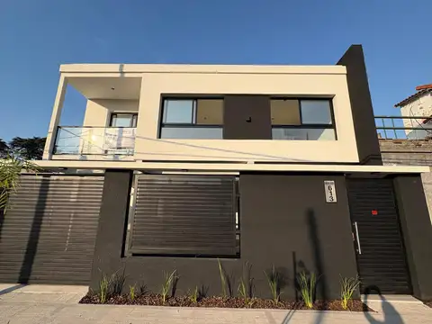 Casa 3 ambientes en venta en Ituzaingo