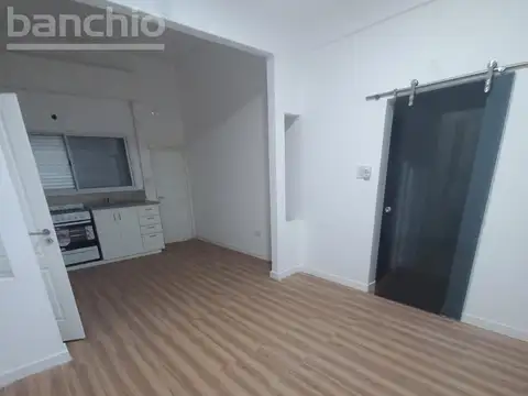 Casa 6 ambientes con 1 baño