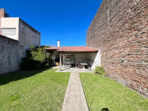 VENTA CASA 3 AMBIENTES + DEPTO 2 AMBIENTES LOMAS DE ZAMORA