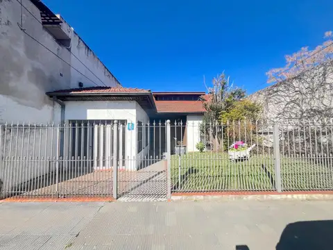 VENTA CASA 3 AMBIENTES + DEPTO 2 AMBIENTES LOMAS DE ZAMORA