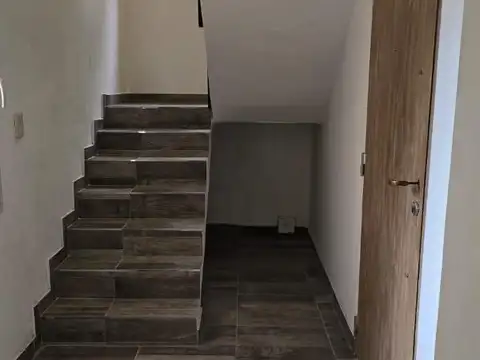 Depto Tipo Casa 3 ambientes con 2 baños