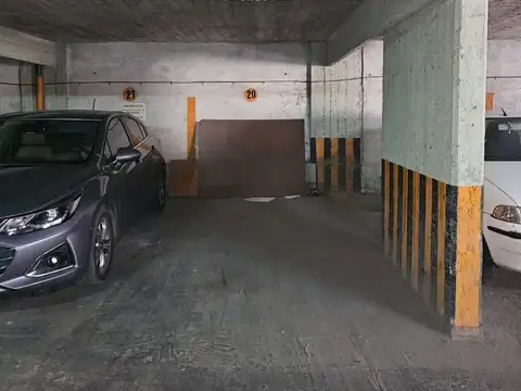 VENTA - COCHERA MAIPÚ 1146 - PRIMER PISO