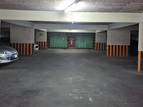 VENTA - COCHERA MAIPÚ 1146 - PRIMER PISO