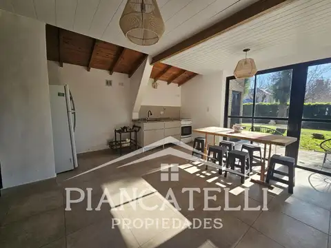 Casa 3 ambientes con 2 baños