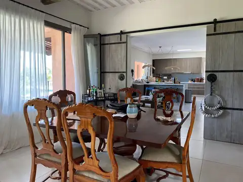 Casa en Alquiler de 3 dormitorios