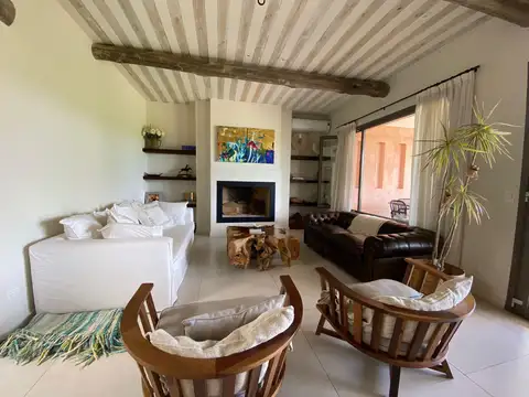 Casa  sobre el golf en La Diligencia - URDAPILLETA PROPIEDADES