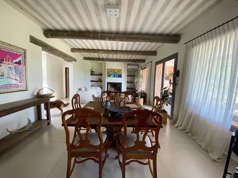 Casa en Alquiler en Pilara, USD 4.500
