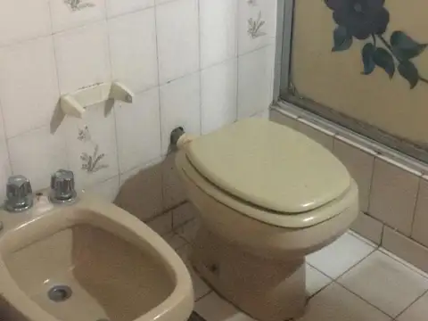 J Florio 3200, Piso 2