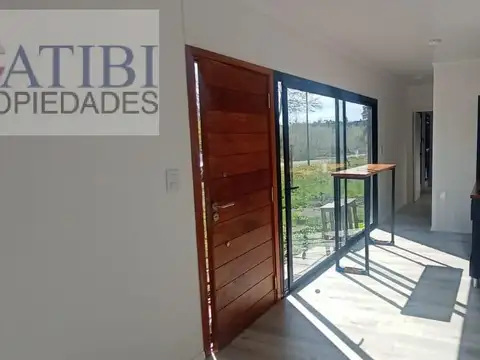 Casa 2 ambientes con 1 baño