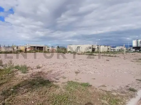 LOTE EN VENTA EN BARRIO PRIVADO LA VASCONIA