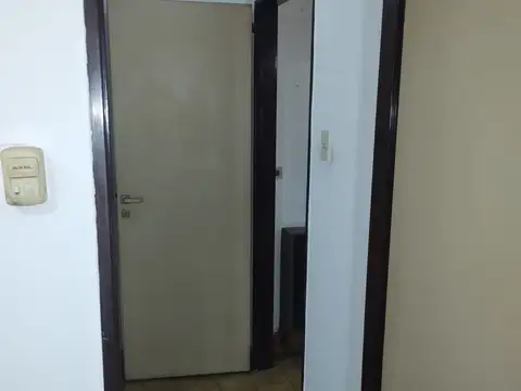 Miranda 5100, Piso 1