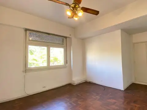 Monoambiente en alquiler, en Retiro,al frente.