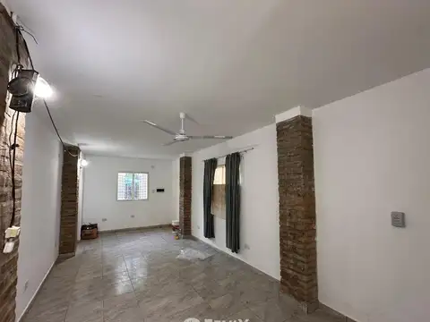LCF A194 - LOCAL COMERCIAL/OFICINA - BARRIO PRATT, ITAEMBÉ MINÍ