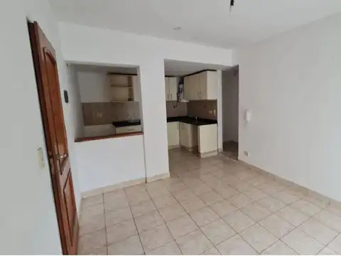 Departamento en Alquiler en San Justo, $ 450.000