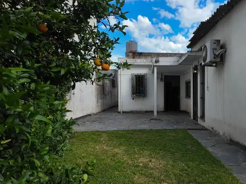 CASA EN VENTA 4 AMBIENTES EN DON BOSCO, QUILMES