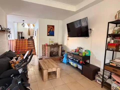 Casa 3 ambientes con 2 baños