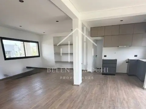 Casa 3 ambientes con 2 baños