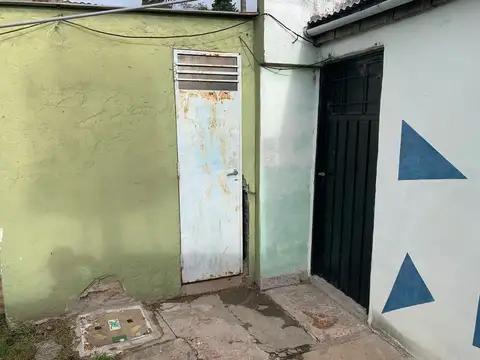 Casa 3 ambientes con 1 baño