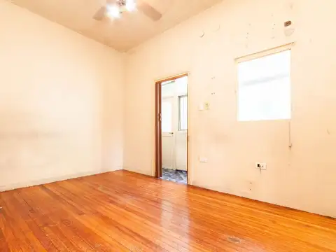 Depto Tipo Casa en Venta en Valentin Alsina, USD 31.000