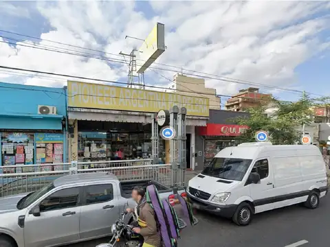 Local con excelente exposición. En Venta, Villa Urquiza.