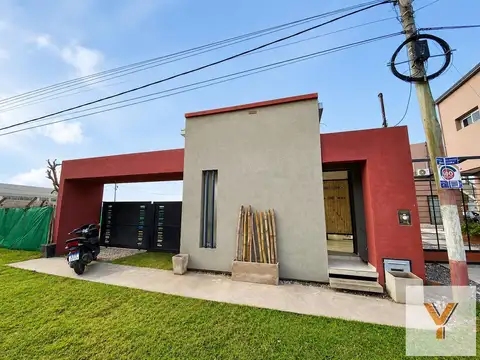 Casa 2 ambientes con 1 baño