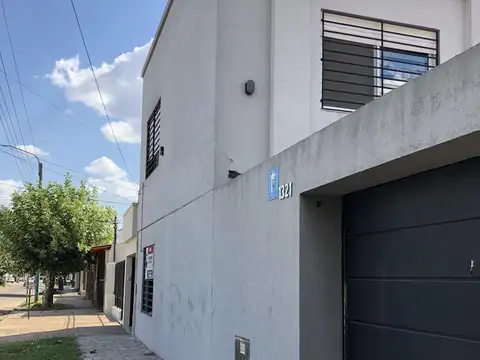 Zeballos 1.321 e/ Álvarez y Luis Maria