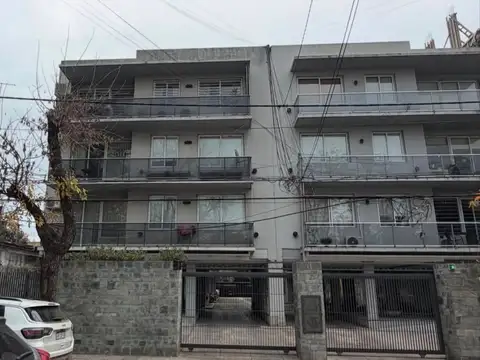 Venta de departamento Dr Real al 500