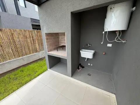 Local en Venta en El Aljibe, USD 128.000