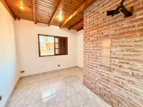 VTA.CASA 5 AMB C/2 COCHERAS,PILETA,QUINCHO V.LYNCH