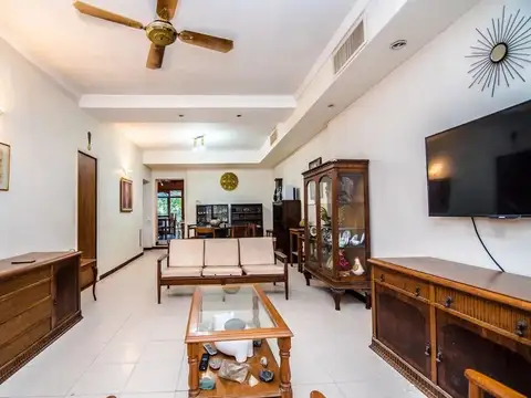 Casa 5 ambientes con 4 baños