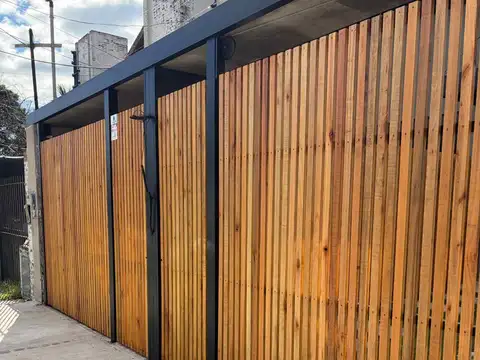 Depto Tipo Casa en Alquiler de 4 ambientes