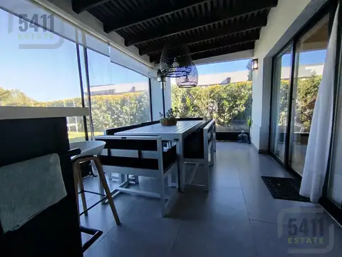 Casa en Alquiler en Pilar del Este - San Ramiro, USD 1.800