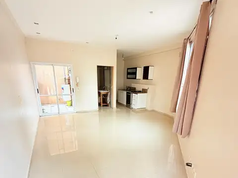 PH Frente Monoambiente con Patio Vivienda/profesional Sin Expensas