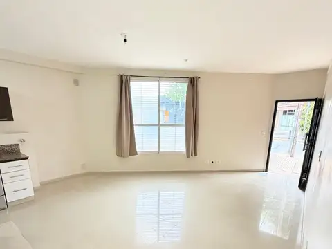 Depto Tipo Casa en Alquiler en Barrio San Pedro, $ 520.000