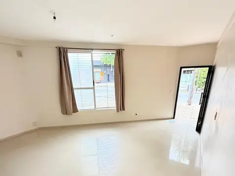 Depto Tipo Casa en Alquiler de 1 dormitorio