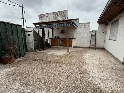 Depto Tipo Casa en Venta 40 años