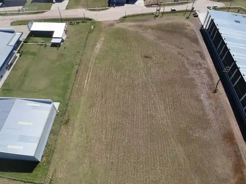 Terreno en Área Industrial