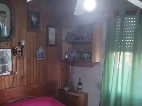 VENTA CASA 4 AMBIENTES PILAR.-