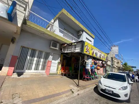 CASA MAS LOCAL EN VENTA EN PERGAMINO