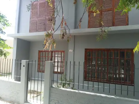 CASA EN VENTA SAN VICENTE PARQUE AMPLIO Y QUINCHO