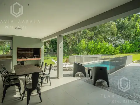 Casa en Venta en Barrio Golf 2, USD 320.000