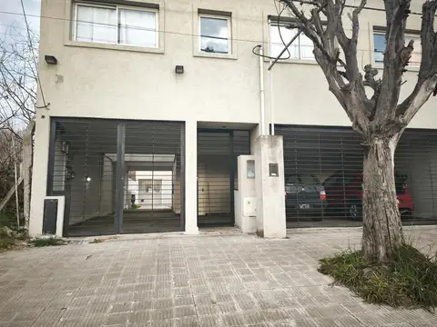 Depto Tipo Casa en Alquiler de 3 ambientes