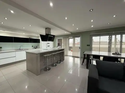 Casa en Venta en Lomas de Zamora, USD 350.000